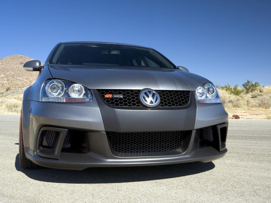  Volkswagen Jetta R GT Concept 2005 года  (фото 8 из 13)